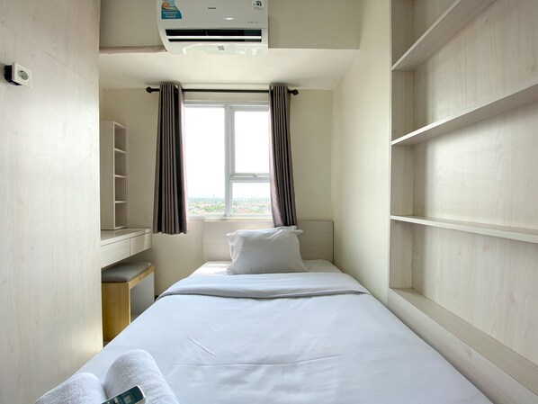 2 bedrooms, individually decorated, individually furnished, free WiFi - Spacious 2Br At 7Th Floor Cinere Resort Apartment (Depok)