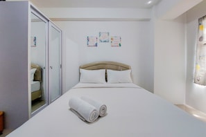 Deluxe Apartment | Individually decorated, individually furnished, free WiFi - Fancy And Nice Studio At Urbantown Serpong Apartment (South Tangerang)