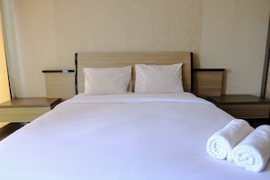 Deluxe Apartment - Homey Studio Room At 6Th Floor Beverly Dago Apartment (Bandung)