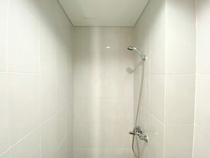 Bathroom - Enjoy Living Studio Room At Patraland Urbano Apartment (Bekasi)