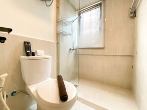 Bathroom - Nice And Comfy 2Br Apartment At Meikarta (Cikarang)