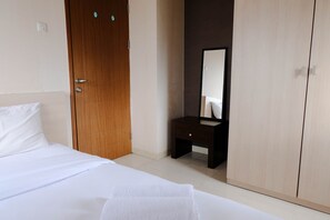 Deluxe Apartment, 2 Bedrooms - Simply Homey 2Br At 11St Floor Pinewood Apartment (Cileunyi)