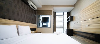 Homey And Cozy Living 2Br Apartment At Aryaduta Residence Surabaya