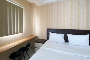 Individually decorated, individually furnished, free WiFi - Best And Homey Studio At Signature Park Grande Apartment (Jakarta)