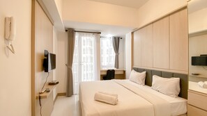 Deluxe Apartment | Individually decorated, individually furnished, free WiFi - Simply Studio Room At Tokyo Riverside Pik 2 Apartment (Teluknaga)