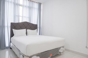 Deluxe Apartment | Individually decorated, individually furnished, free WiFi - Exclusive Studio At Gold Coast Apartment (Jakarta)