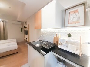 Decoración personalizada, muebles diferentes y wifi gratis