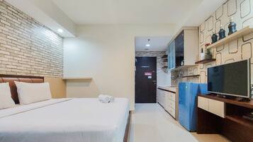 Deluxe Studio | Individually decorated, individually furnished, free WiFi