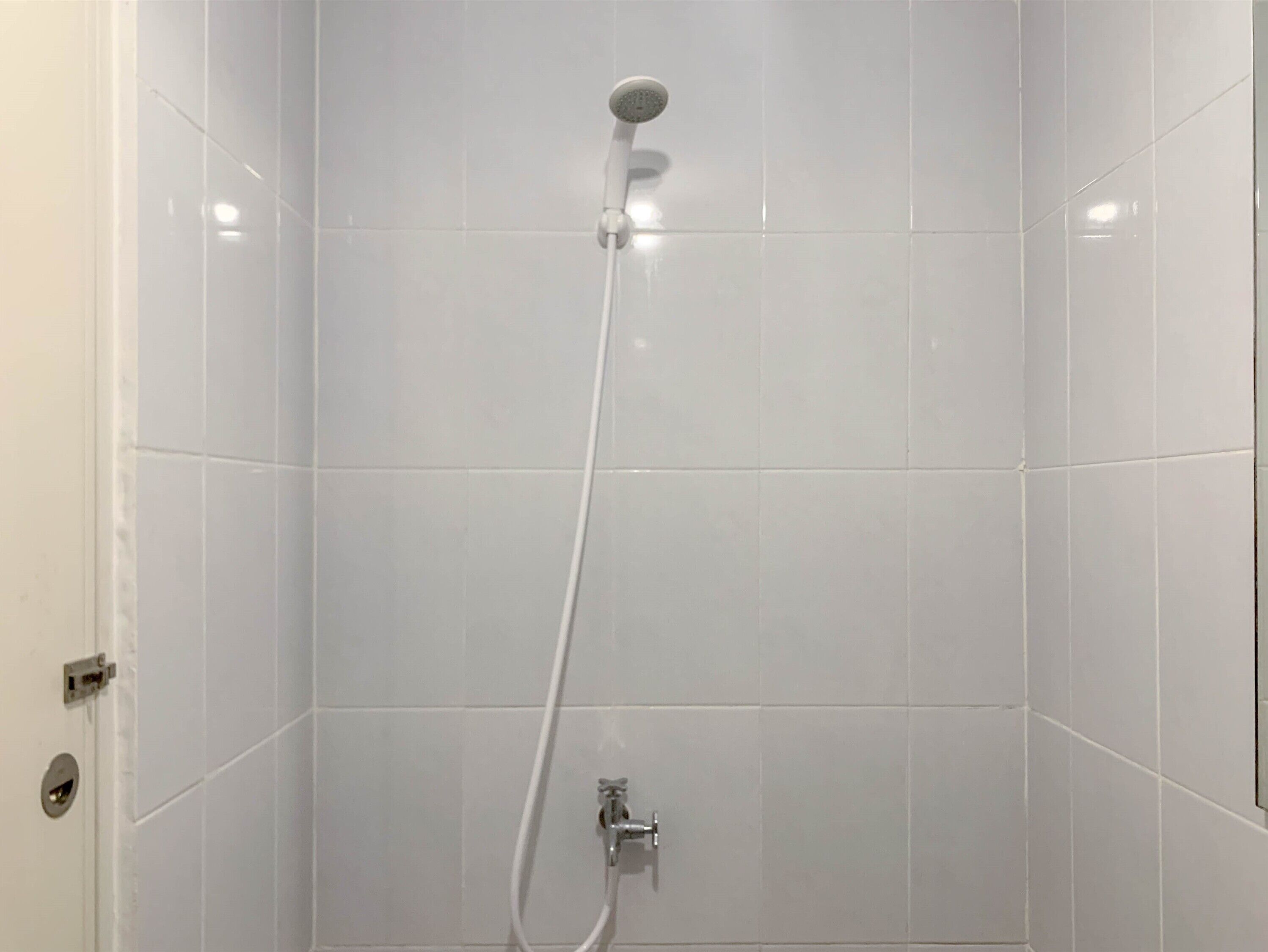 Deluxe Studio | Bathroom