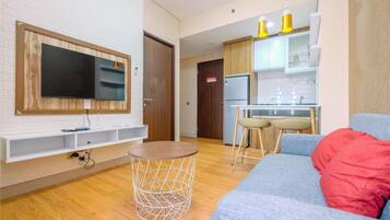 Deluxe Apartment, 2 Bedrooms | Living area