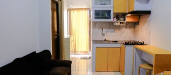 Good Choice 2Br At 12Th Floor Gateway Ahmad Yani Cicadas Apartment