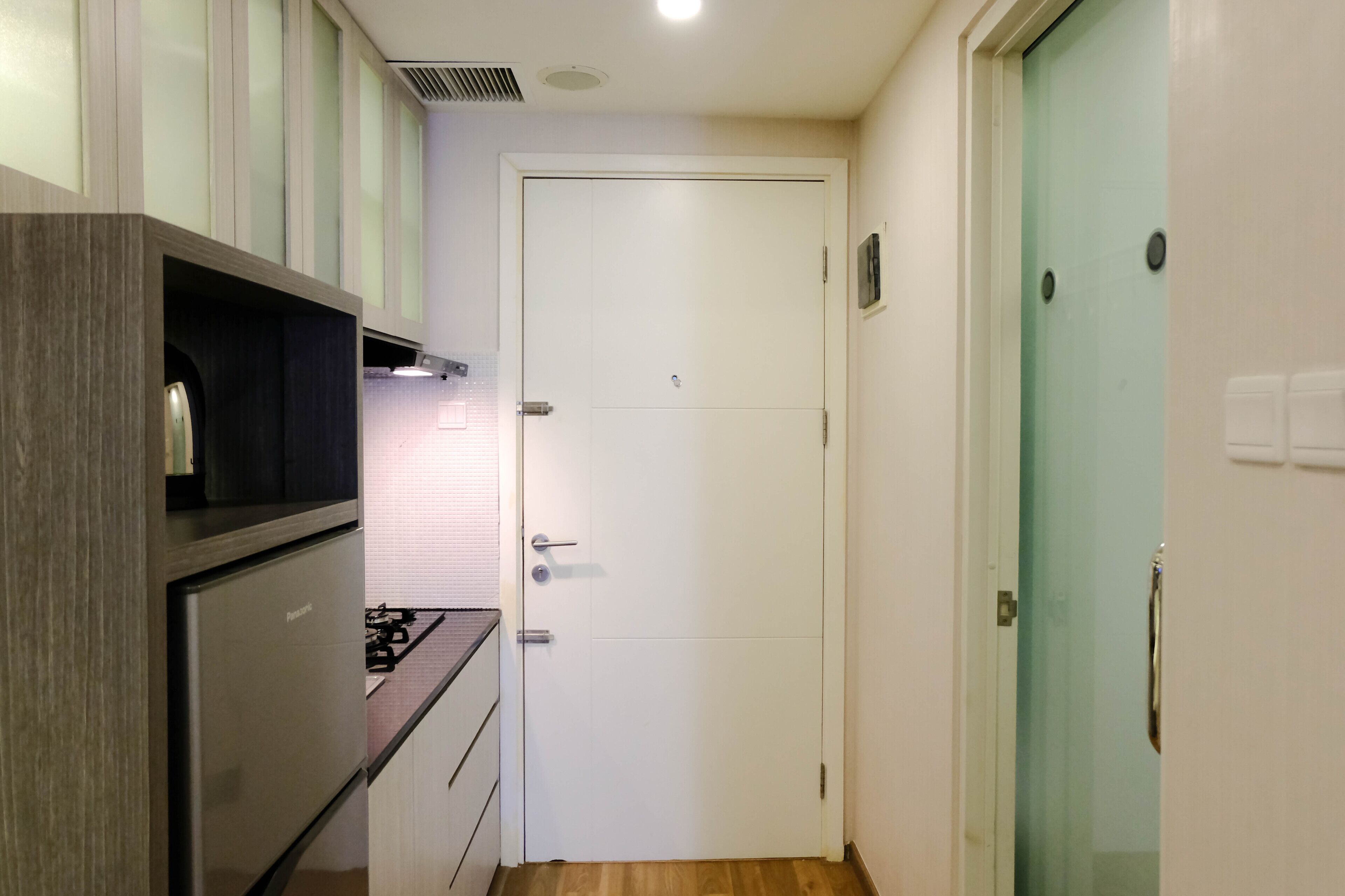 Deluxe Apartment, 1 Bedroom | Private kitchen | Full-sized fridge, stovetop
