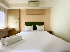 2 bedrooms, individually decorated, individually furnished, free WiFi - Comfort 2Br At 6Th Floor Metropark Condominium Jababeka Apartment (Cikarang)