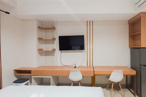 Deluxe Studio | Individually decorated, individually furnished, free WiFi - Homey Studio At Patraland Amarta Apartment (Ngaglik)