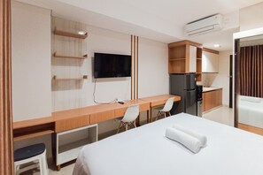 Deluxe Studio | Individually decorated, individually furnished, free WiFi - Homey Studio At Patraland Amarta Apartment (Ngaglik)