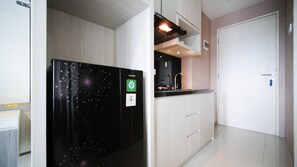 Studio Deluxe | Cuisine privée | Grand réfrigérateur, plaque de cuisson