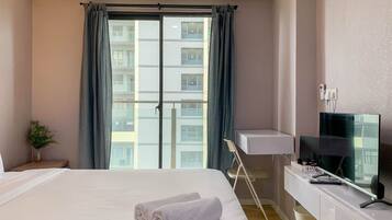 Deluxe Studio | Individually decorated, individually furnished, free WiFi
