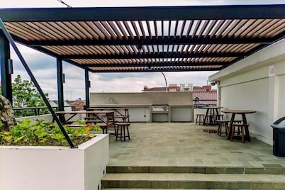 Modern Studio At Barsa City Apartment