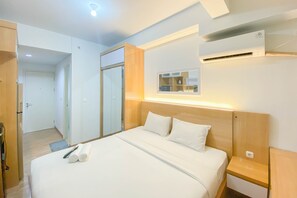 Deluxe Studio | Individually decorated, individually furnished, free WiFi - Modern Look And Comfortable Studio Barsa City Apartment (Yogyakarta)