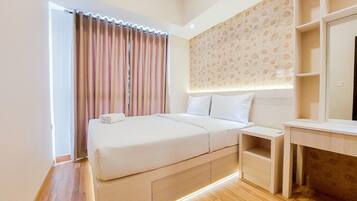 Deluxe Apartment, 1 Bedroom | 1 bedroom, WiFi (free), individually decorated, individually furnished