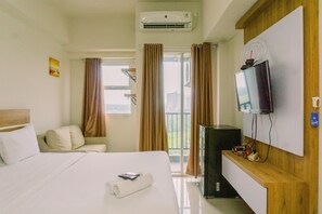 Deluxe Studio | Individually decorated, individually furnished, free WiFi - Comfy And Nice Designed Studio Parkland Avenue Apartment (South Tangerang)