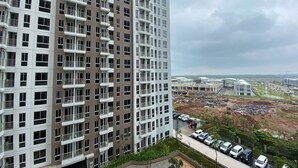 Exterior - Homey And Enjoy Living Studio Tokyo Riverside Pik 2 Apartment (Teluknaga)