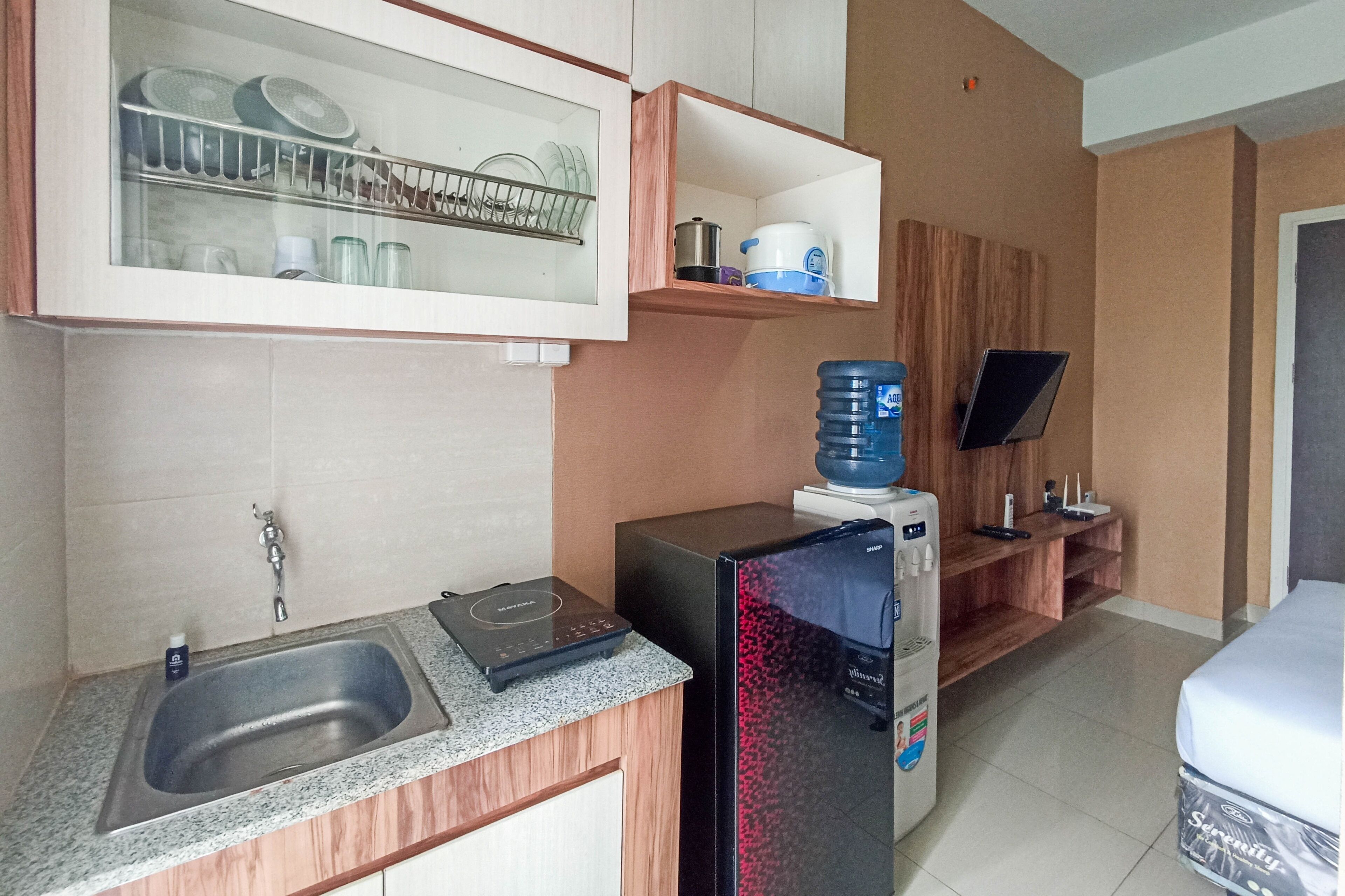Deluxe Studio | Dapur peribadi | Peti sejuk/penyejuk beku saiz penuh, dapur 