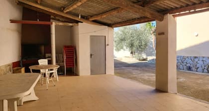 Casa Rural "casa del cerro II" barbacoa chimenea patio 350m, playa de río 5min