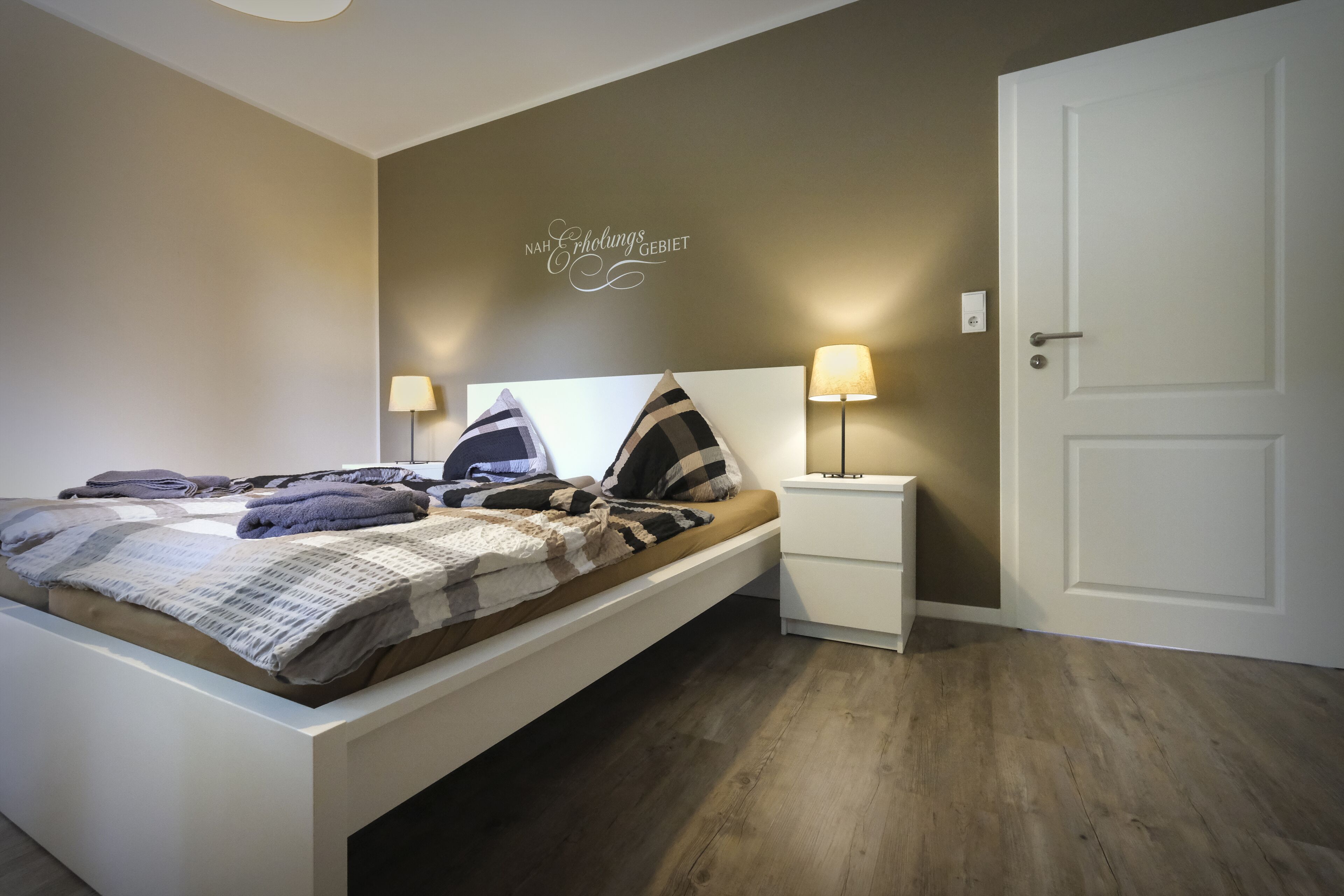 2 chambres, fer et planche à repasser, lit parapluie, Wi-Fi gratuit