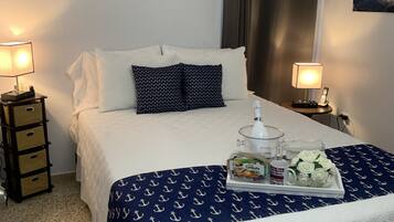 Family Apartment | 2 bedrooms, blackout curtains, iron/ironing board, free WiFi
