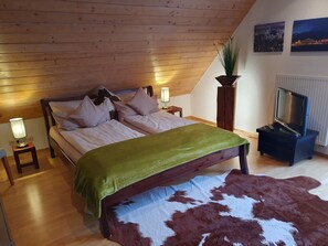 4 chambres, bureau, Wi-Fi gratuit, draps fournis