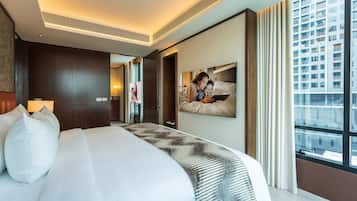 Satin Corner Suite (One-Bedroom) | Premium-sengetøj, dundyner, pengeskab på værelset, individuel indretning