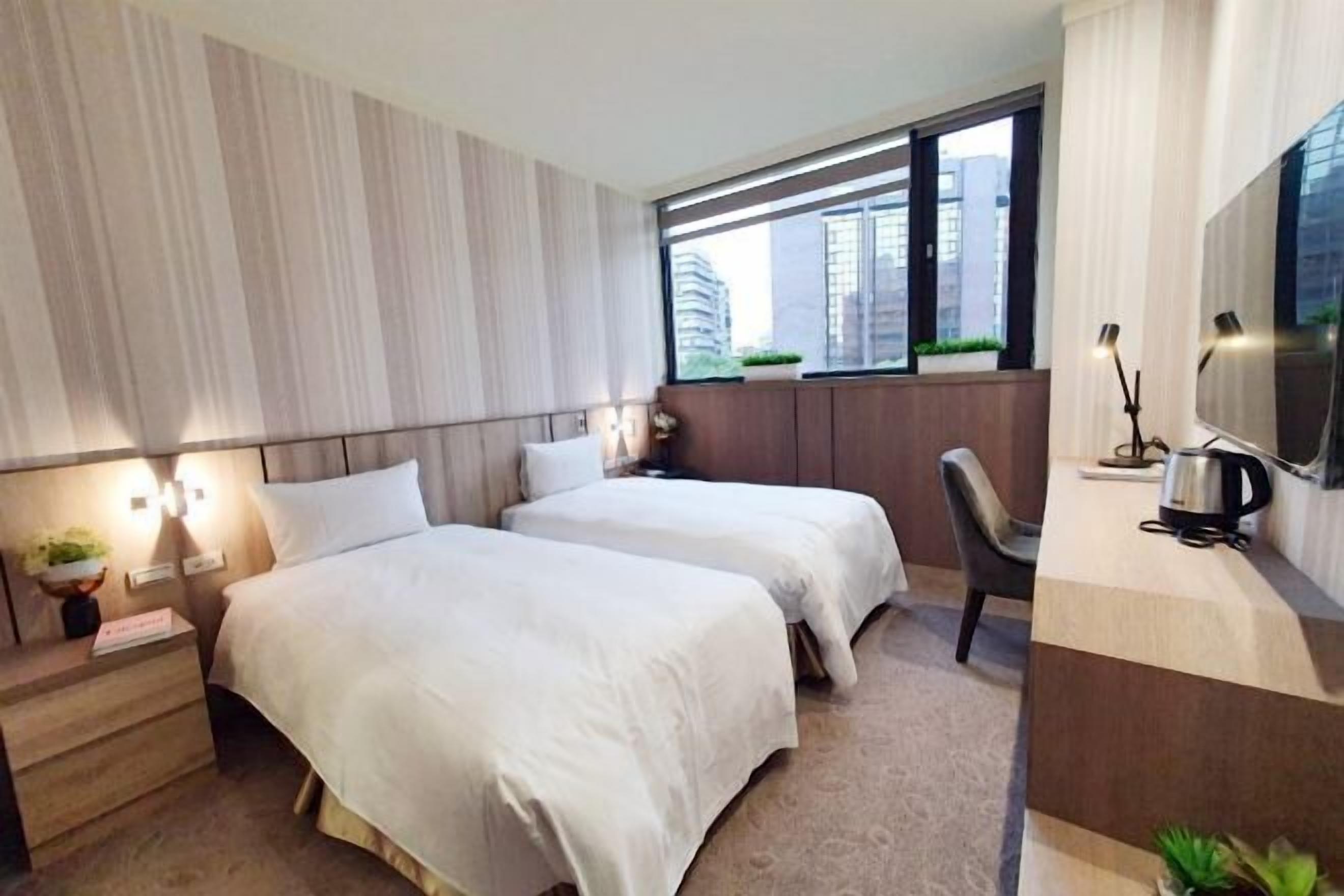 Minibar, két bảo mật tại phòng, màn/rèm cản sáng 