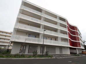 Exterior - Spacious 2-Room Apartment with Balcony, Parking, and WiFi in Balaruc-les-Bains (Balaruc-les-Bains)