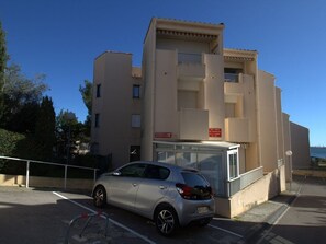 Exterior - Mezzanine T1 apartment with balcony, air conditioning, wifi and garage (Balaruc-les-Bains)