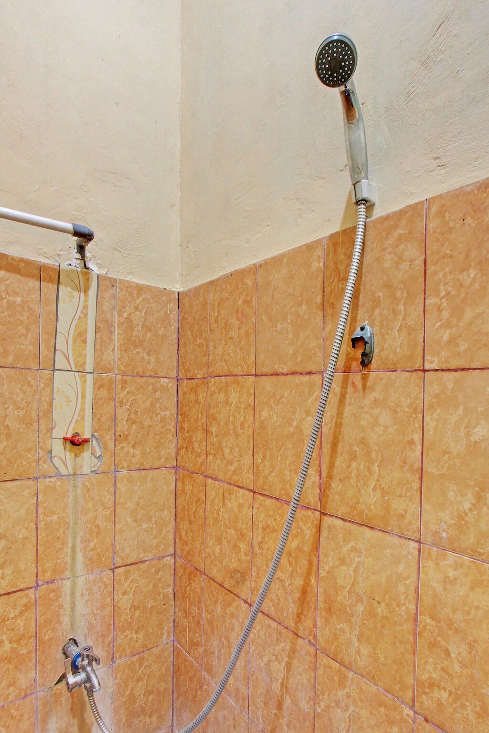 Deluxe-dobbeltværelse | Badeværelse | Bruser, brusehoved med spredningseffekt, håndklæder, Toiletpapir