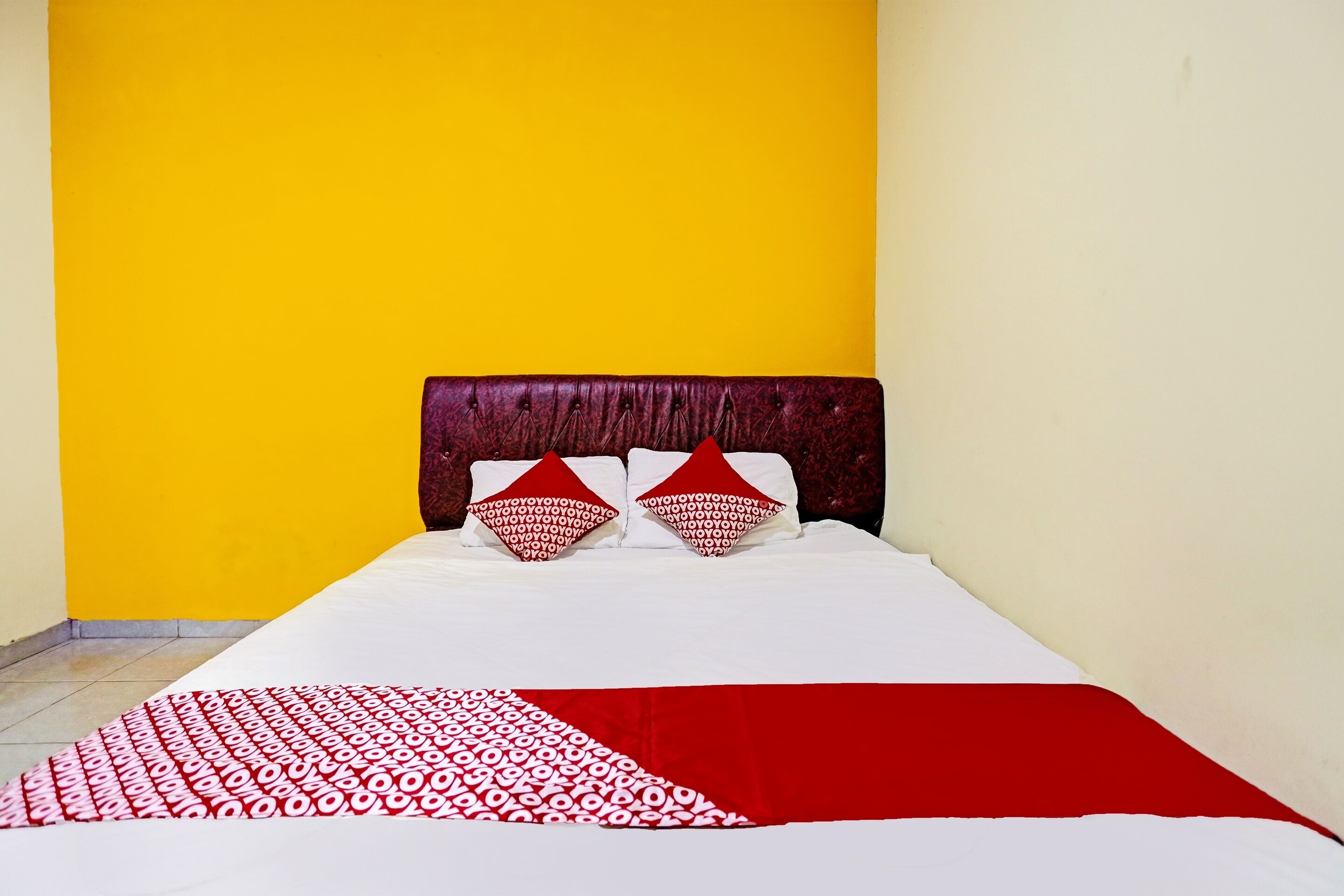 standard double room | laptop workspace, blackout curtains, free wifi, bed sheets