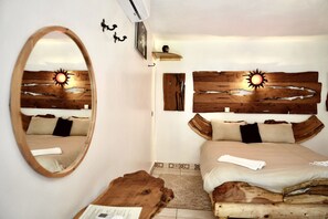 Chambre Familiale, vue jardin | 1 chambre, chambres insonorisées, Wi-Fi gratuit