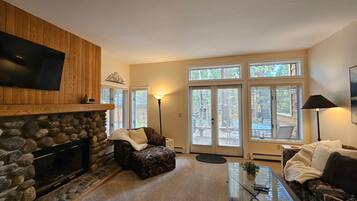 Apartment, 2 Bedrooms | Living area