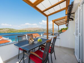 Apartment (Superior One Bedroom Apartment with B) | Balcony - Apartments Gulin (Sibenik)