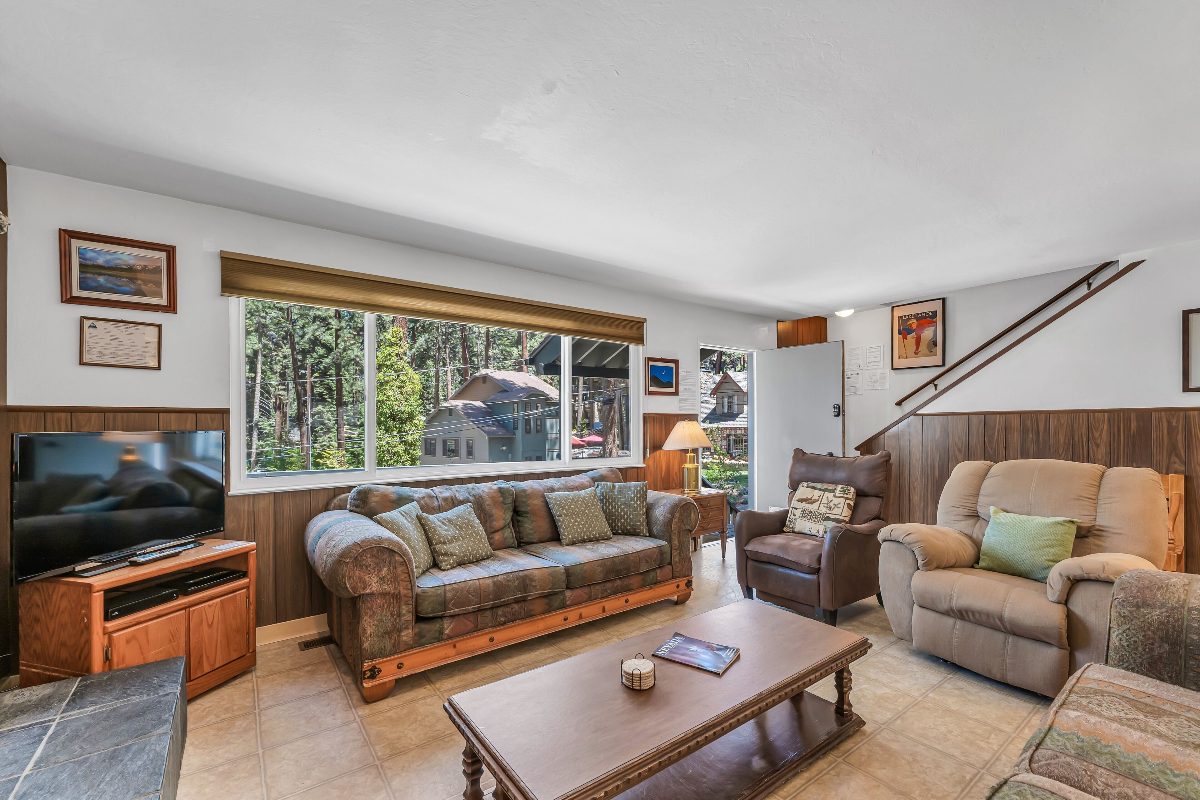 House, 4 Bedrooms | Living area