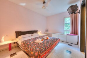 2 ห้องนอน, พื้นที่ทำงานแบบใช้แล็ปท็อป, Wi-Fi, ผ้าปูที่นอน