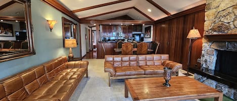 Condo, 3 Bedrooms | Living area