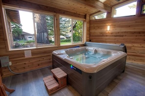 Indoor spa tub