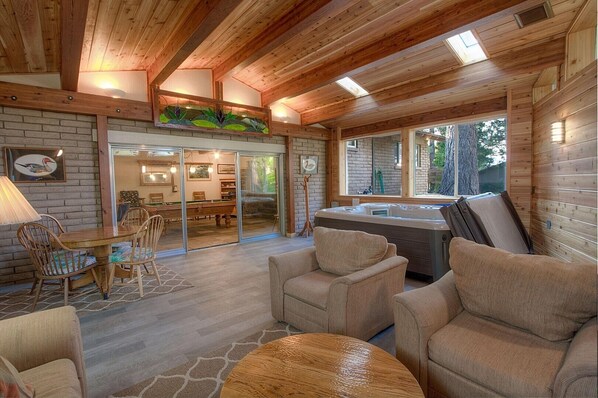 House, 4 Bedrooms | Interior