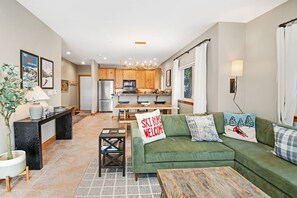 Condo, 2 habitaciones | Interior