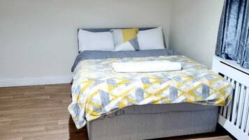 House, Multiple Beds | 5 bedrooms, free WiFi, bed sheets