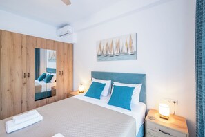 5 bedrooms, in-room safe, desk, iron/ironing board