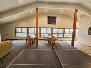Condo, 4 Bedrooms | Interior