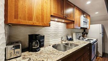 Kondominium, 4 kamar tidur | Dapur pribadi | Lemari es, mesin pembuat kopi/teh, dan pemanggang roti